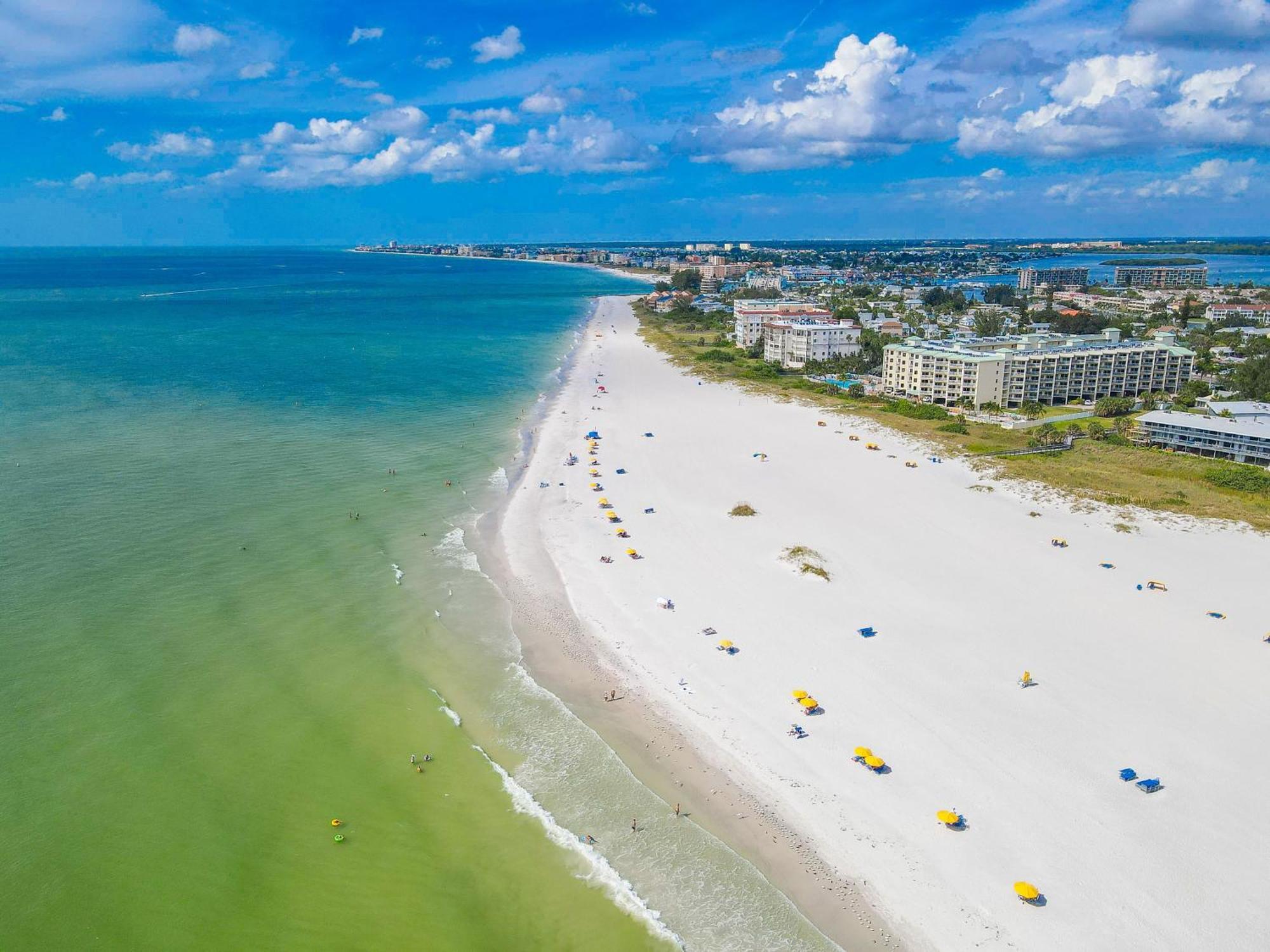 Tropic Terrace #41 - Beachfront Resort St. Pete Beach Buitenkant foto